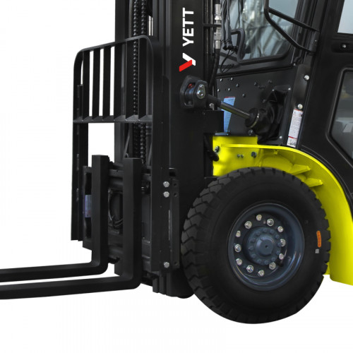 4 - Дизельный погрузчик с кабиной YETT CPCD30-XC5K2-M400-3W-K